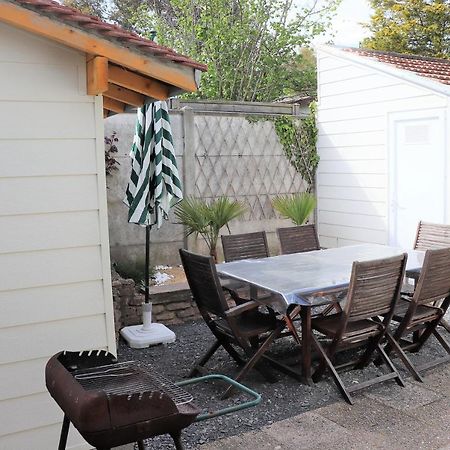 Villa Des Sables Avec 1 Studio Pour 2 Personnes Pouvant Etre Complete Par Une Chambre Avec Sa Salle De Bain Et Wc Si 4 Personnes Cabourg Exterior photo