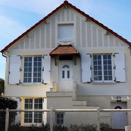 Villa Des Sables Avec 1 Studio Pour 2 Personnes Pouvant Etre Complete Par Une Chambre Avec Sa Salle De Bain Et Wc Si 4 Personnes Cabourg Exterior photo