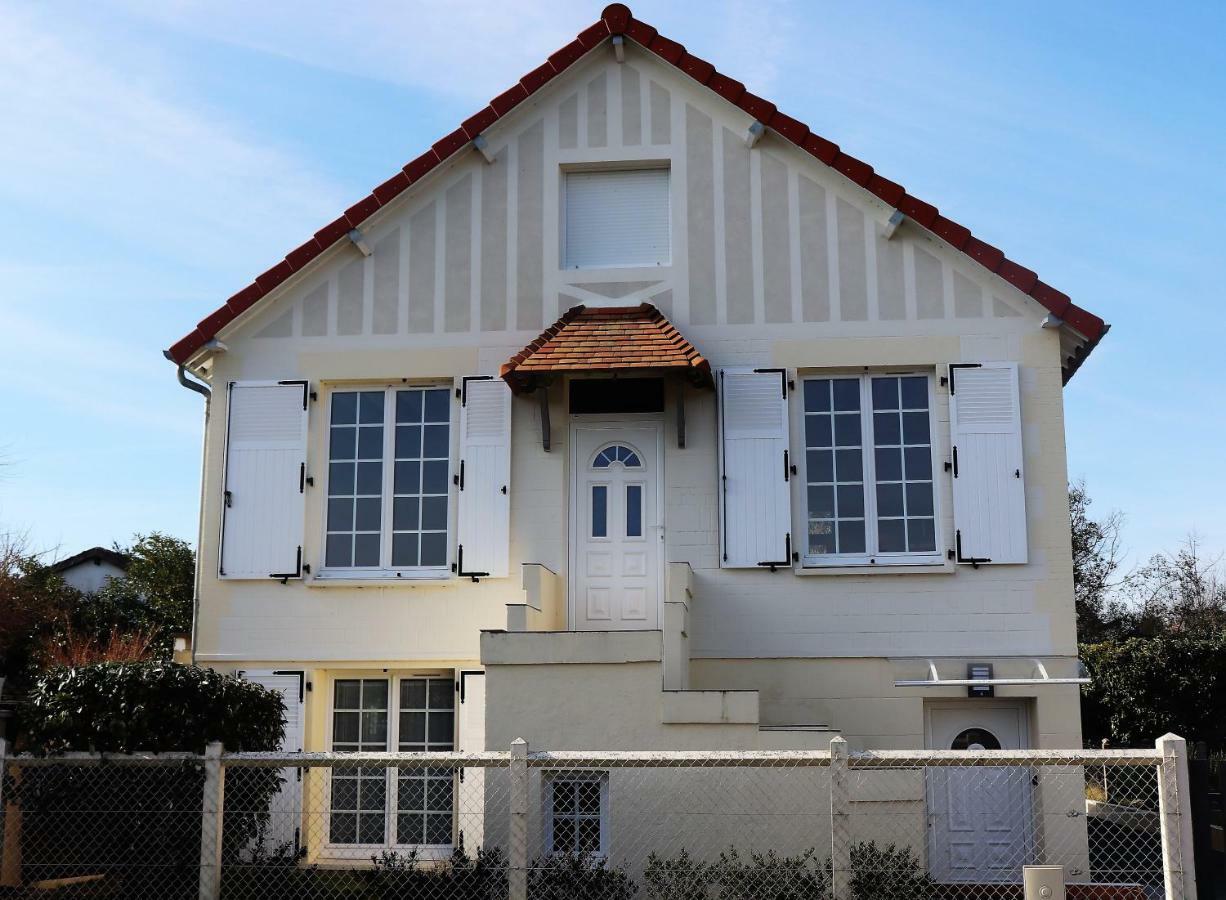 Villa Des Sables Avec 1 Studio Pour 2 Personnes Pouvant Etre Complete Par Une Chambre Avec Sa Salle De Bain Et Wc Si 4 Personnes Cabourg Exterior photo